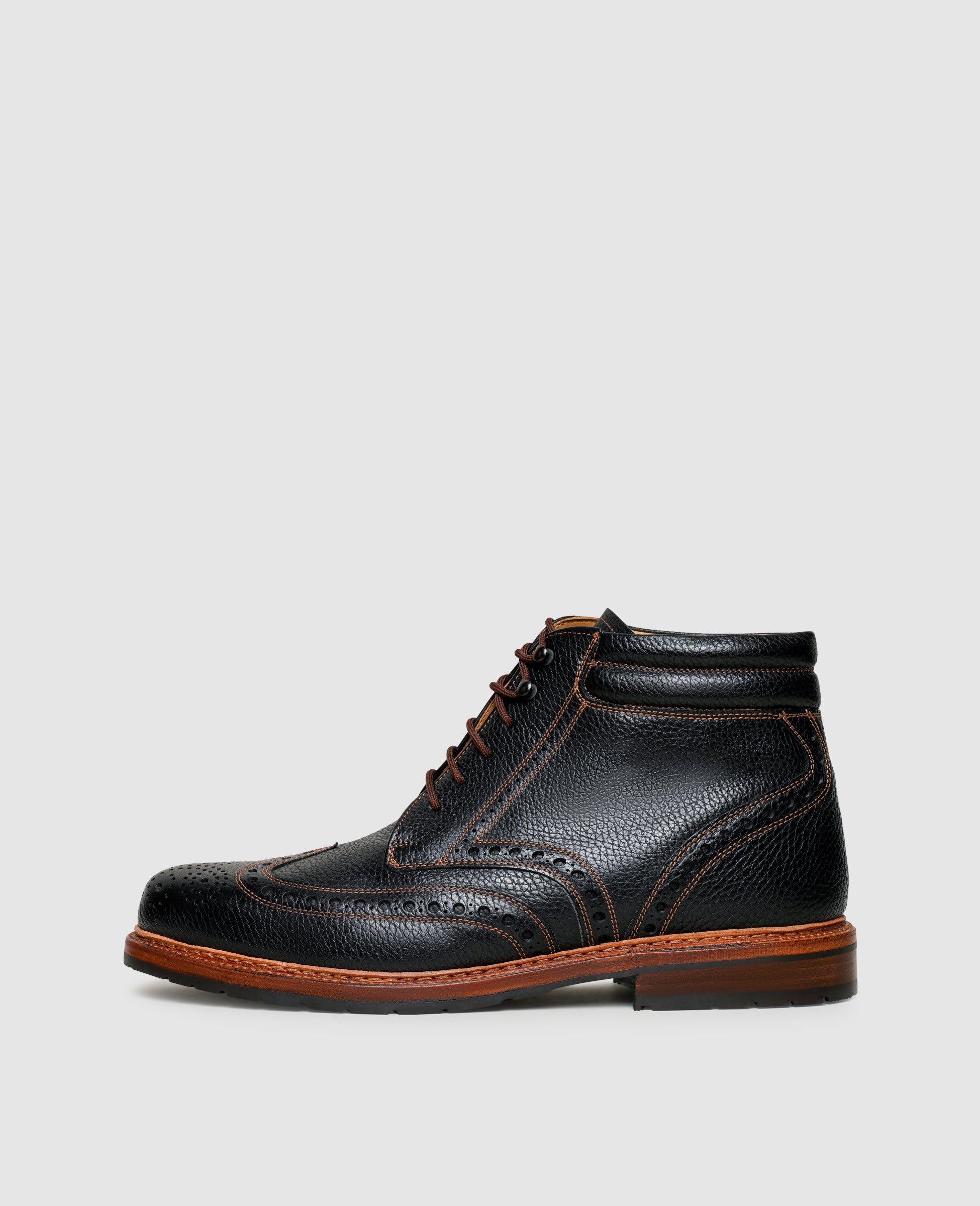 Handcrafted men's boots made of distinctive calf leather