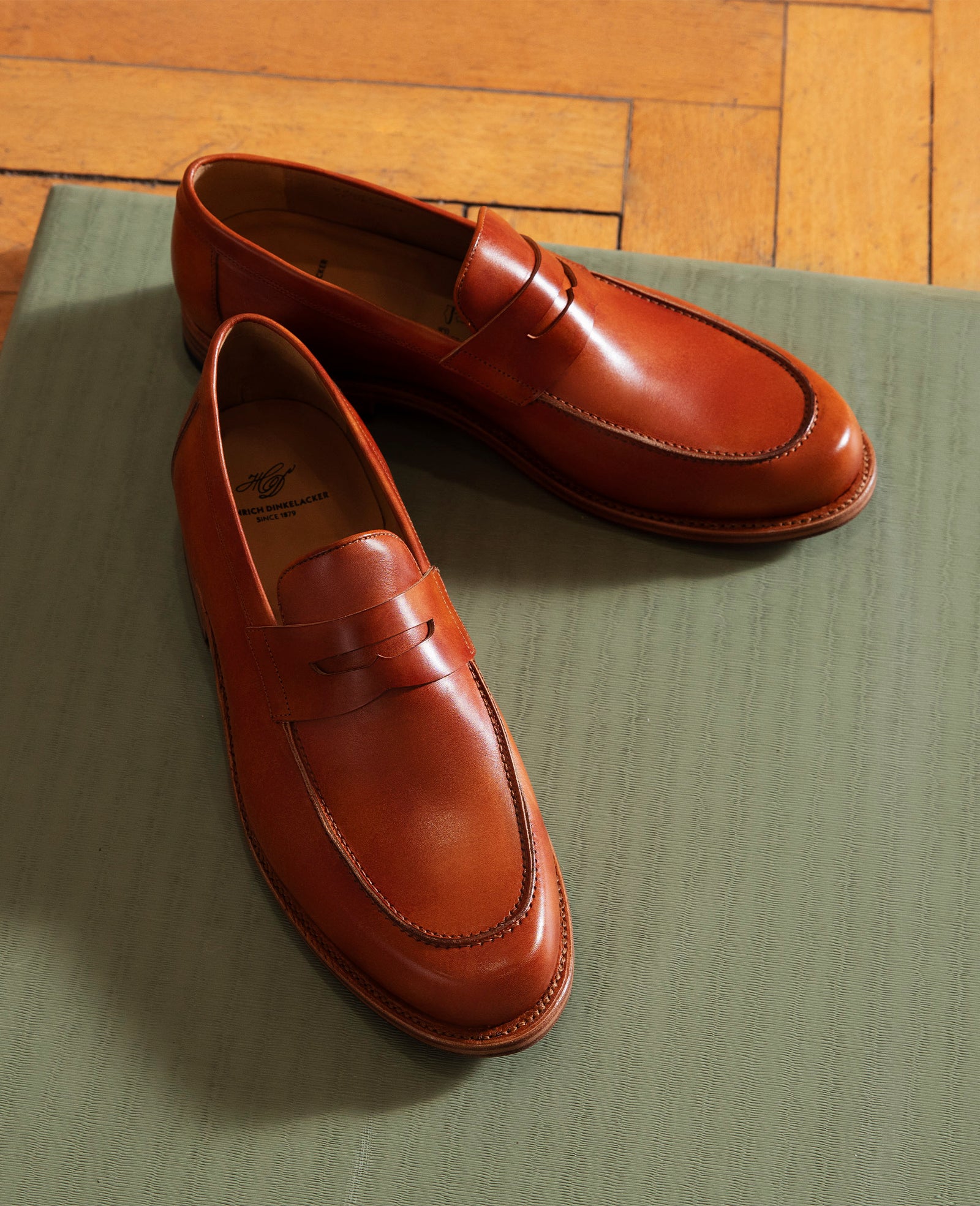 Noble men's penny loafers made of Italian smooth leather