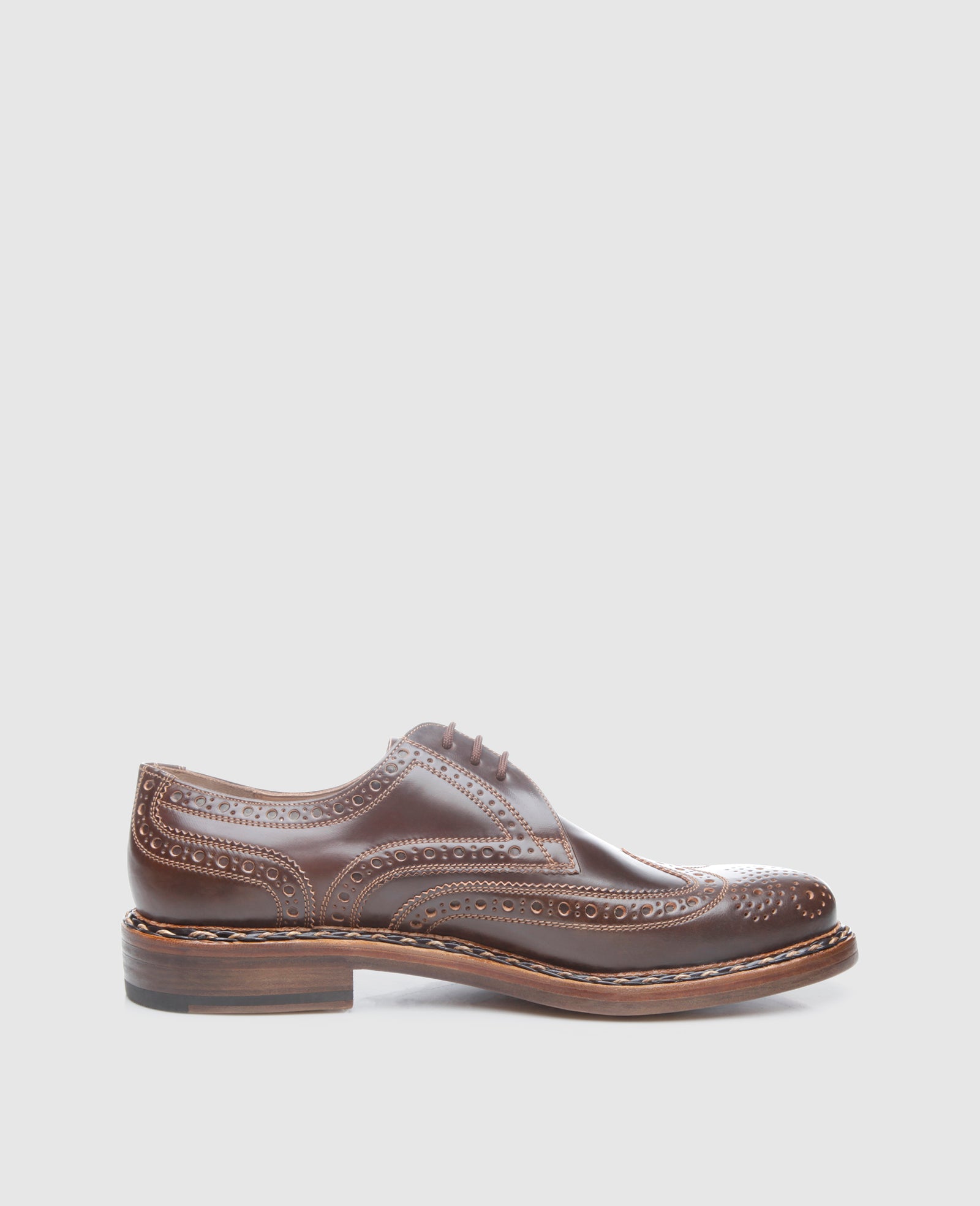 Extravagant Full-Brogue Derby made of Shell Cordovan