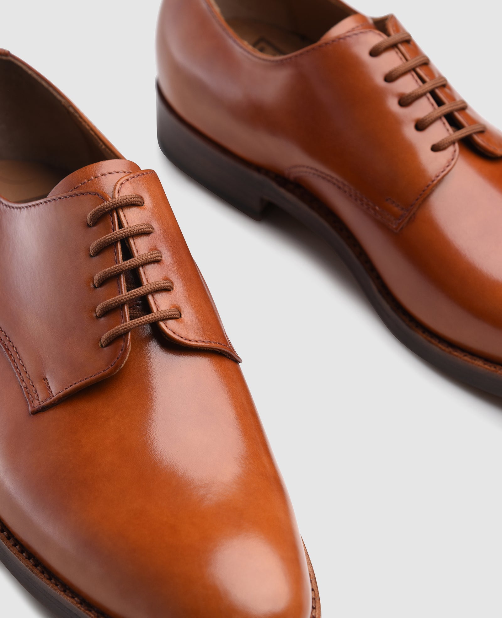 「Heinrich Dinkelacker」 Luzern Text: Men's Goodyear-welted shoe made of Boxcalf leather