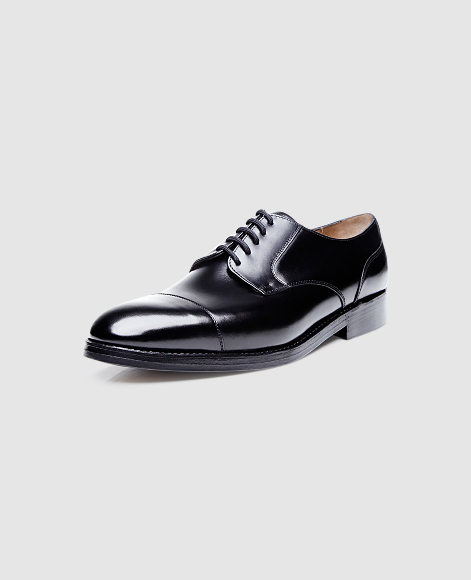 Classic Captoe Derby men's shoe handmade in Budapest – Heinrich