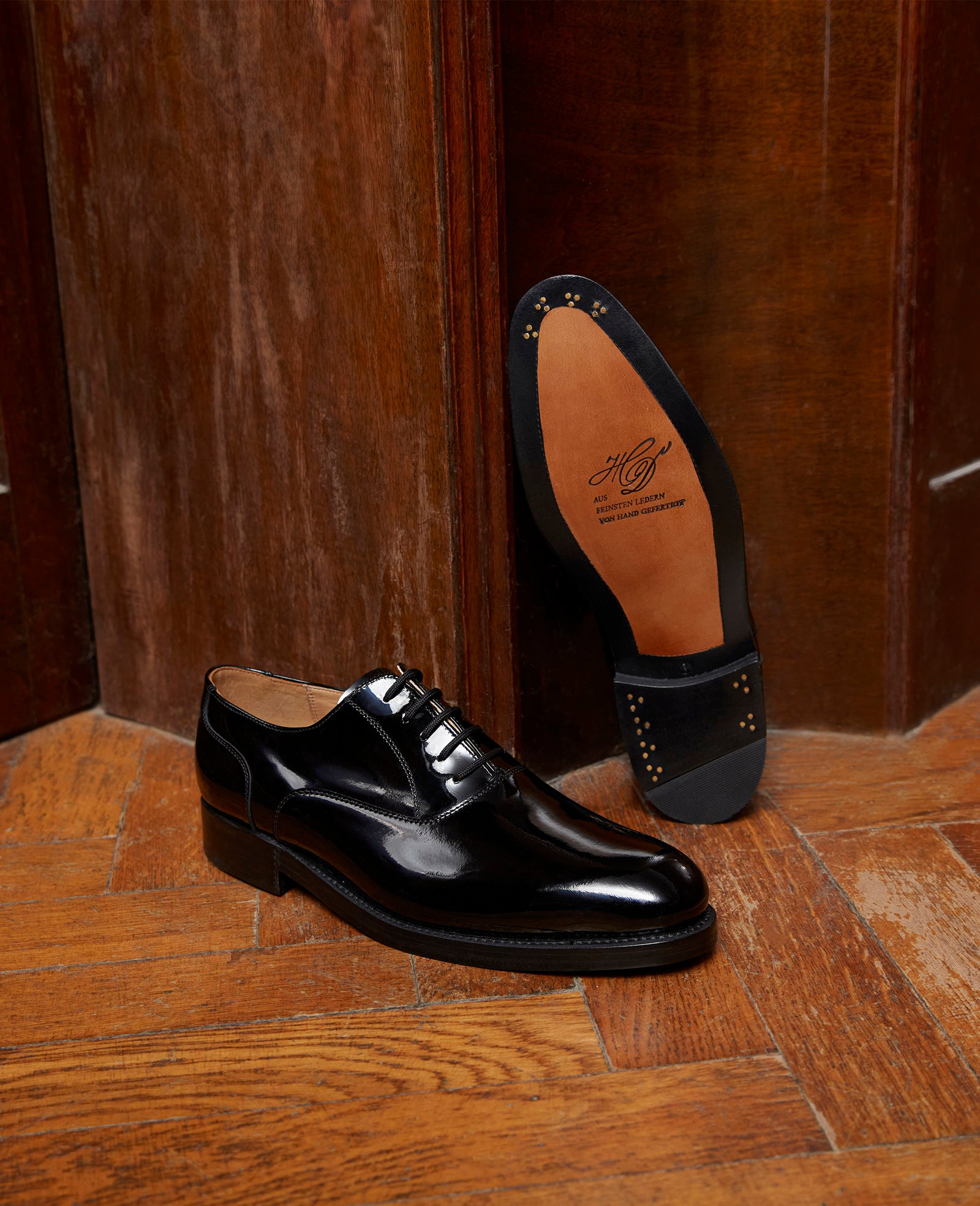 「Heinrich Dinkelacker」 Luzern Text: Men's Goodyear-welted shoe made of Boxcalf leather