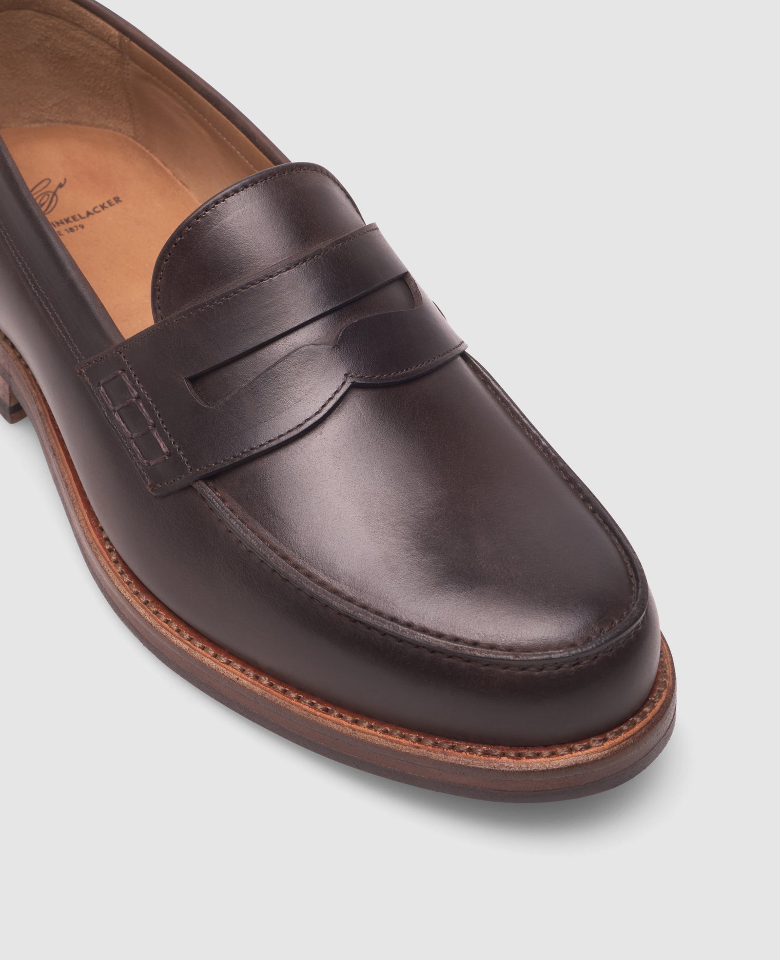 【m.m】que shoes ローファー queの赤いベロアローファー | LEE