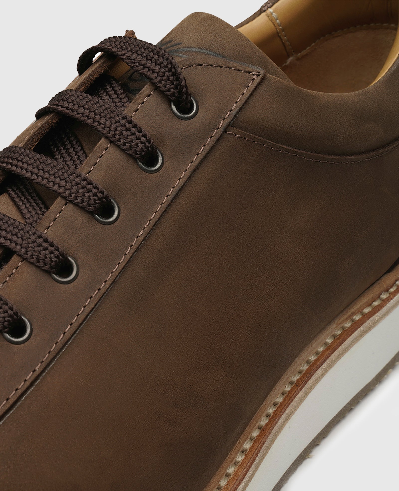 Men's suede sneakers with hand-stitched frames | Heinrich Dinkelacker