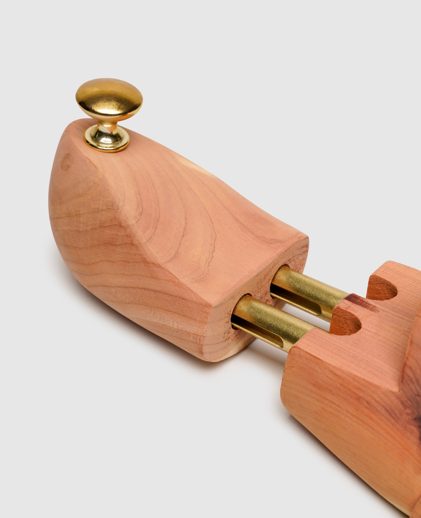 Cedar wood shoe trees – Heinrich Dinkelacker